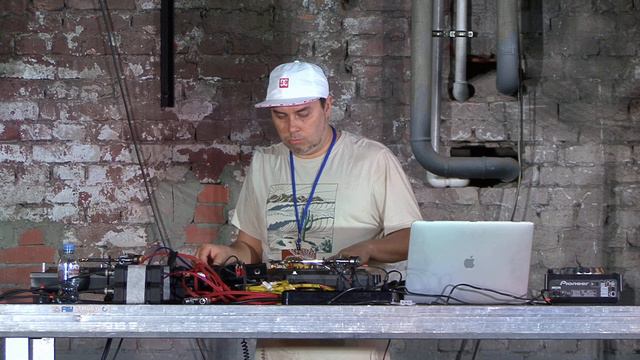 DJ PIXEL часть выступления смотреть онлайн