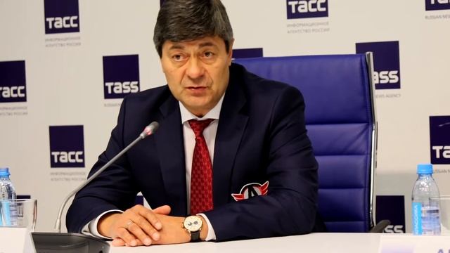 Андрей Мартемьянов, гл. тренер ХК  "Автомобилист"