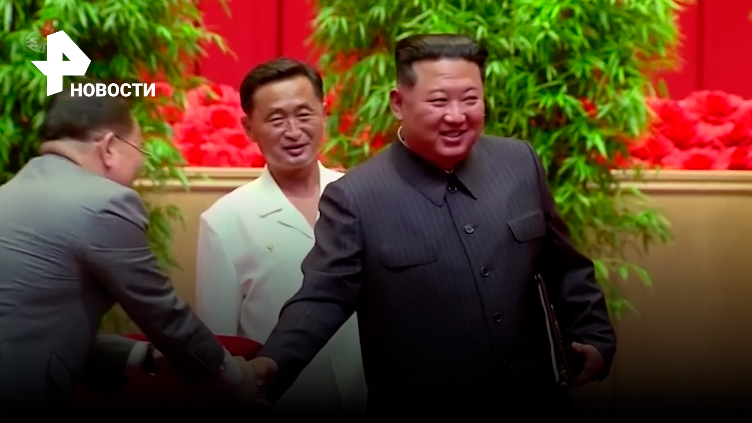 Обморок и слезы счастья: как Северная Корея встречала Ким Чен Ына после объявления победы над COVID