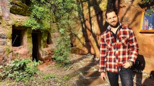 Британец купил 700-летнюю пещеру и сделал из нее дом мечты.mp4