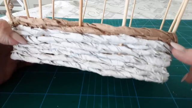 из ОСТАТКОВ ОБОЕВ ? сделала красивую КОРЗИНУ ❤️ смотреть онлайн