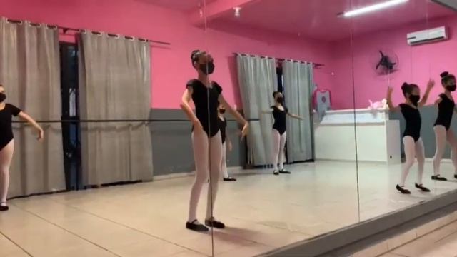 Balé júnior Studio Bruna Feller смотреть онлайн