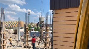 Монтаж фундаментых блоков , автокраном zoomlion 50 тонн . Заливка бетона автокраном XCMG 65 тонн