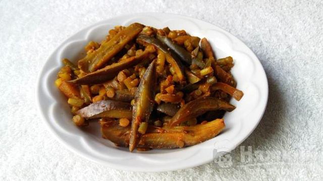 Жареные баклажаны с чесночными стрелками