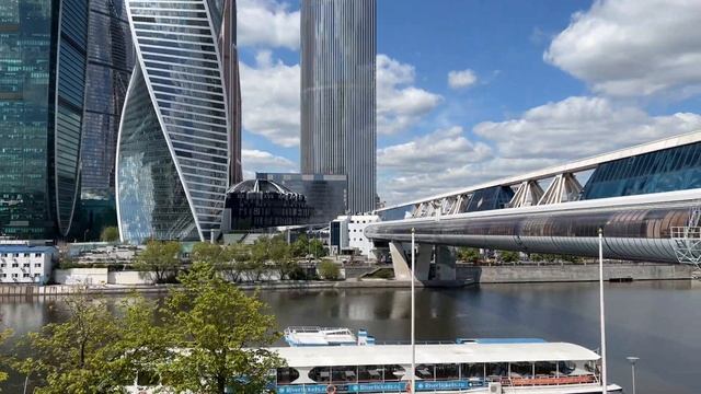 ПОЕЗДКА В МОСКВУ 2022 | Прогулки и встреча разработчиков True Stalker смотреть онлайн