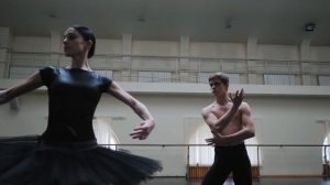 Sia -  suitcase (Ballerina)