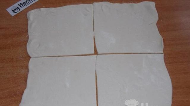 Слойки из готового слоеного теста с вареньем и корицей в духовке