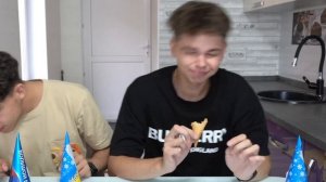 ПРОБУЕМ САМОЕ ПРОВОКАЦИОННОЕ МОРОЖЕНОЕ (СЛАВИЦА)