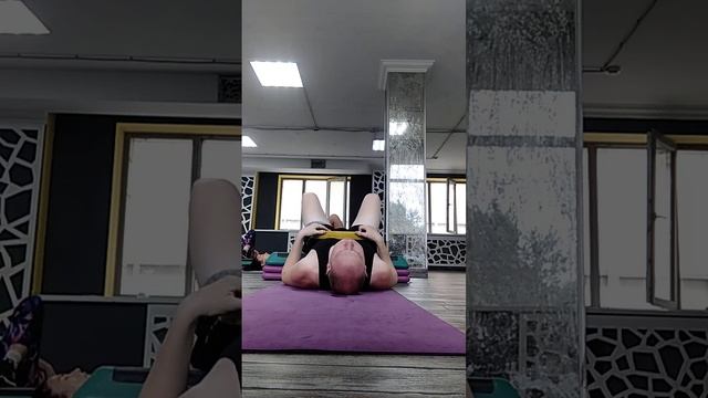 Ягодичный мост  Растяжка. Ягодичный мост с отягощением. Фитнес. Подъемы таза лежа.  Лечебная ФК. ЛФ