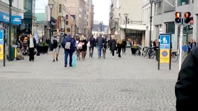 Как одеты шведы на улице,  Швеция осень 2021 // ноябрь 2021 Швеция стритстайл