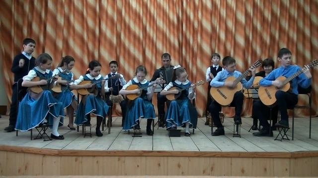 552  Ансамбль народных инструментов; с  Яльчики; Летка   Енка