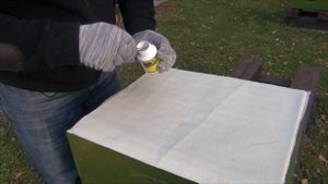 Обработка пчёл от клеща МУРАВЬИНКОЙ.