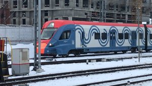 Первая Иволга ЭГ2Тв-002 на Белорусском вокзале.