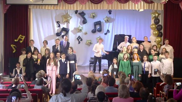 19 Выпускники