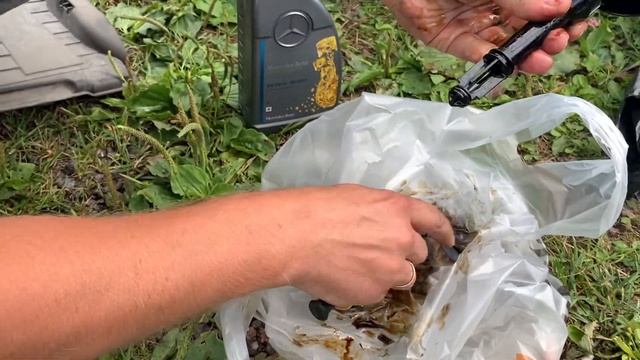 Быстрая и самостоятельная замена моторного масла через щуп. w246 сброс сервисного интервала.