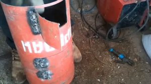 Буржуйка из газового баллона