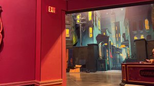 Mickey And Minnie’s Runaway Railway Breaks Down! Full Evacuation With Lights On