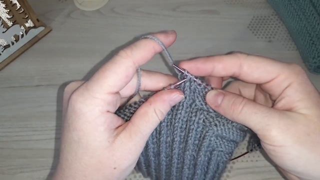 ШАПОЧКА ЭЛЬФ. ЧЕПЧИК СПИЦАМИ. 0-3 МЕСЯЦА смотреть онлайн