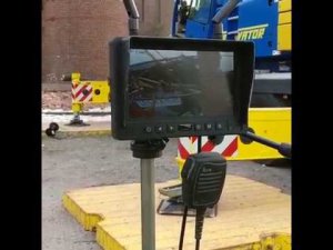 Высотный дистанционный демонтаж дымовой трубы роботом Brokk