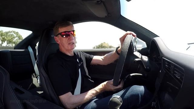 Porsche 911 Carrera GTS - Interview With Walter Röhrl смотреть онлайн