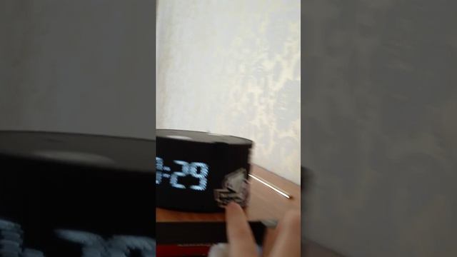 мне подарили колонку Алиса у меня день рождения смотреть онлайн