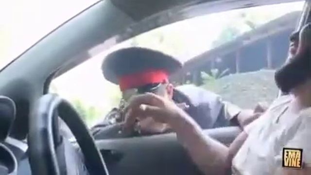 Прикол ради этого стоит стать гаишником смотреть онлайн