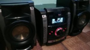 Музыкальный центр DVD,karaoke lg dm5640k