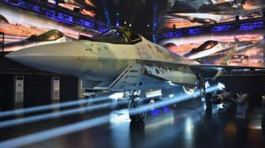 Российский истребитель пятого поколения Су-75: в чем его преимущества