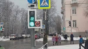 Хитрый светофор ☝️ОТВЕТ.Проезд под стрелку