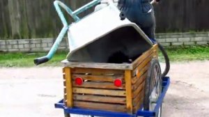 Самодельный трехколесный грузовой велосипед в работе