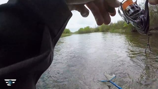 Favorite World Fishing. Ловля крупной форели на дикой речке в Италии.
