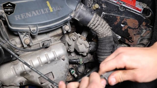AĞIR BAKIMA TAM VAKTİNDE GELEN ARABANIN ŞANZIMAN YAĞI BAKIN NASIL ÇIKTI! (Renault Symbol 1.4 Motor)