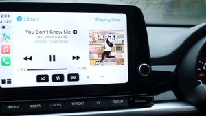 Ezonetronics Wireless CarPlay Adapter for OEM car stereo with USB- Plug and Play