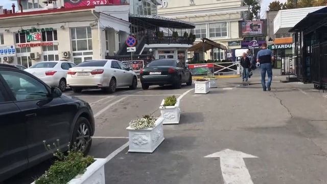 КРЫМ / СЕВАСТОПОЛЬ / В АРТБУХТЕ ПАРКОВКА ВСЁ (((