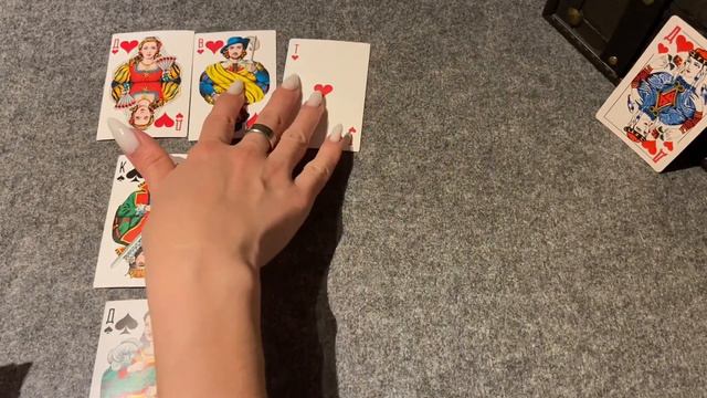 ЧЕРВОВАЯ ДАМА. Ближайшее будущее смотреть онлайн