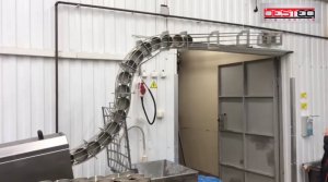 Комплекс перемещения жестяной тары КПТ-100 и дозатор мяса В2-ФНА.mp4