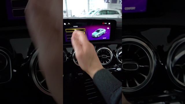 Заглянем в салон Mercedes-Benz CLA 200 Sport