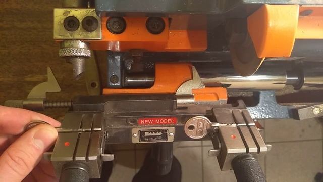 Изготовление английского ключа 2-х стороннего смотреть онлайн