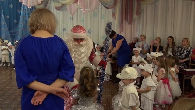 Детский сад Ручеёк, группа Алёнка - Новый год 23 12 2015 смотреть онлайн