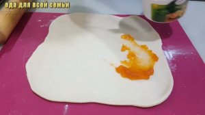 Сдобный дрожжевой пирог с абрикосовым джемом. Короткий видео рецепт???