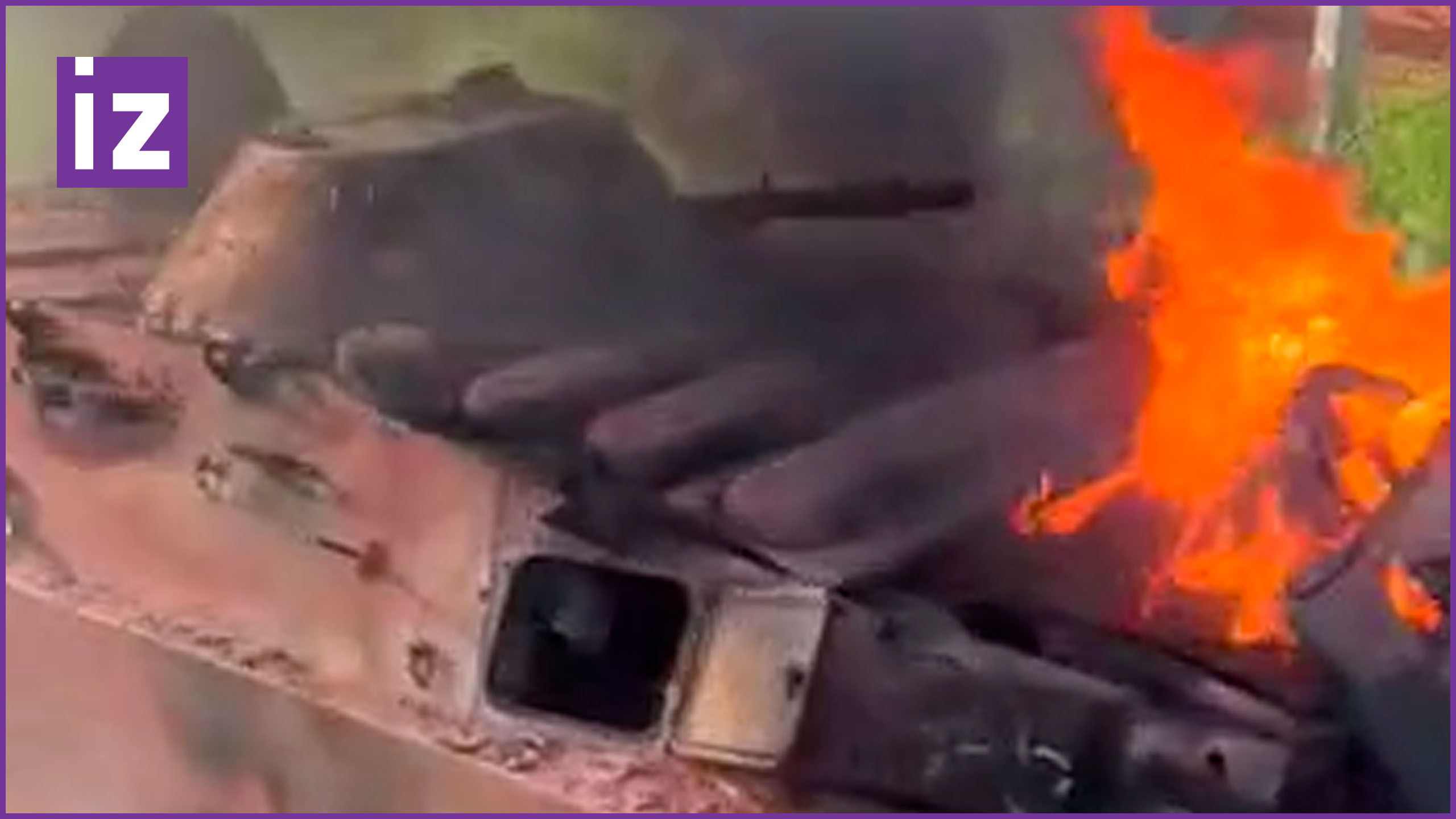 Украинская БРДМ-2 объята огнем в результате точной работы российской артиллерии / Известия
