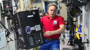 Блог космонавта Антона Шкаплерова: выпуск № 12. Эксперимент «УФ-атмосфера»