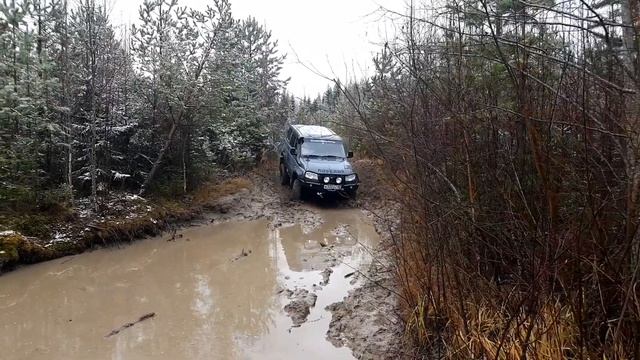 Pajero sport 2, Toyota Hilux и Патриоты. Газ в пол на at и mt шинах или езда в натяг на тракторах ?