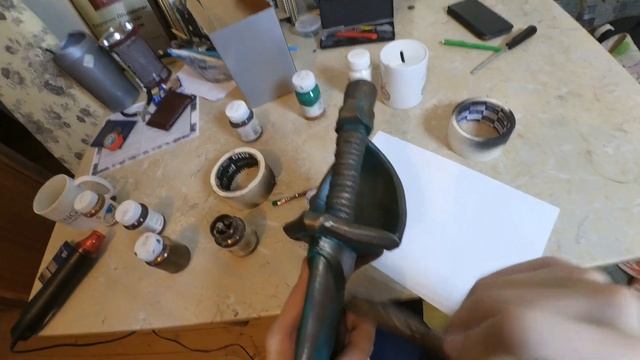 Покраска сабли пирата для живой статуи. Имитация бронзы смотреть онлайн