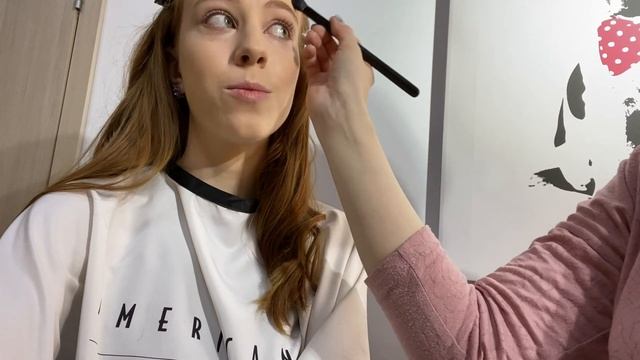 "У ВАС КОРКИ НА ГУБАХ" / Треш-обзор салона красоты смотреть онлайн