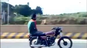 На мотоцикле без рук