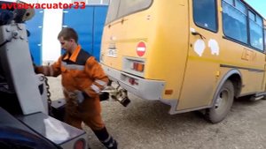 Грузовой эвакуатор Буксировка автобуса ПАЗ