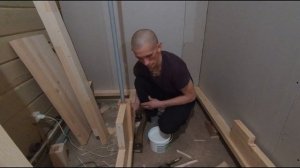 лестница,ламинат на стены.