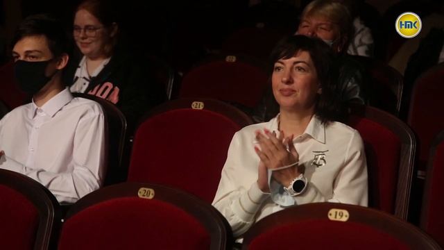 Первокурсники Современного бизнес колледжа получили студенческие билеты смотреть онлайн