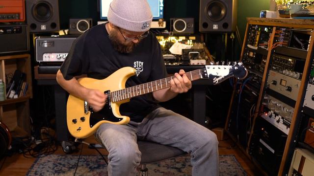 The Funnest Squier...?? Squier Paranormal Stratosonic смотреть онлайн